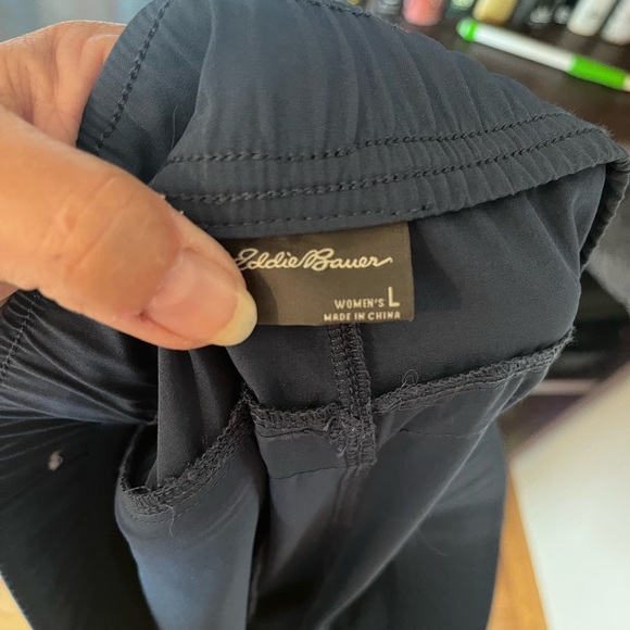 Eddie Bauer Ankle Indigo Lightweight Pants Size Large - Picture 9 of 10
